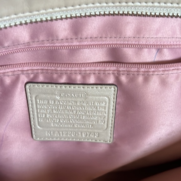 Coach Designer Bag - Picture 5 of 6